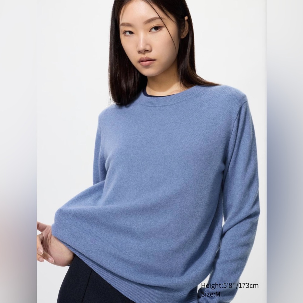 NWOT Uniqlo 100% Cashmere Sweater Crewneck Color 65 Blue Size Large